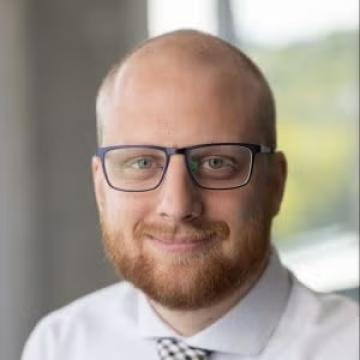 Headshot of Andrew Mitalas