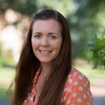 Headshot of Heather Lewis