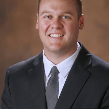 Headshot of Hunter Barrett