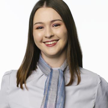 Headshot of Jenna Duxbury