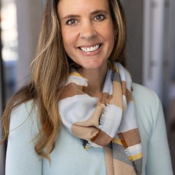 Headshot of Kathryn Hunter