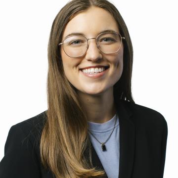Headshot of Laura Batts-Thomas