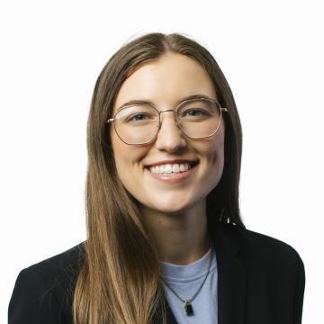 Headshot of Laura Batts-Thomas