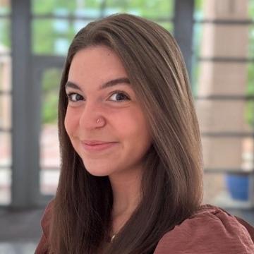 Headshot of Laura Waldeck