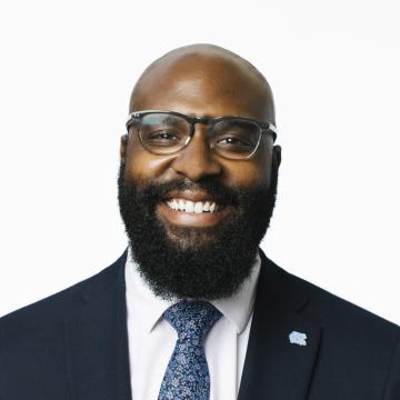 Headshot of Matthew Williams