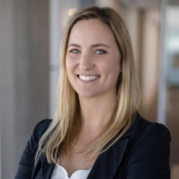 Headshot of Laura Andersen