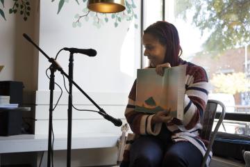 Giddens reads from &ldquo;Build a House&rdquo; at Epilogue Books in Chapel Hill. (Photo by Taylor Barrett)