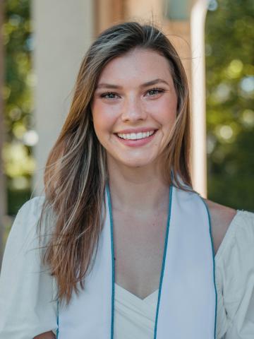 Rachel Mauney headshot.